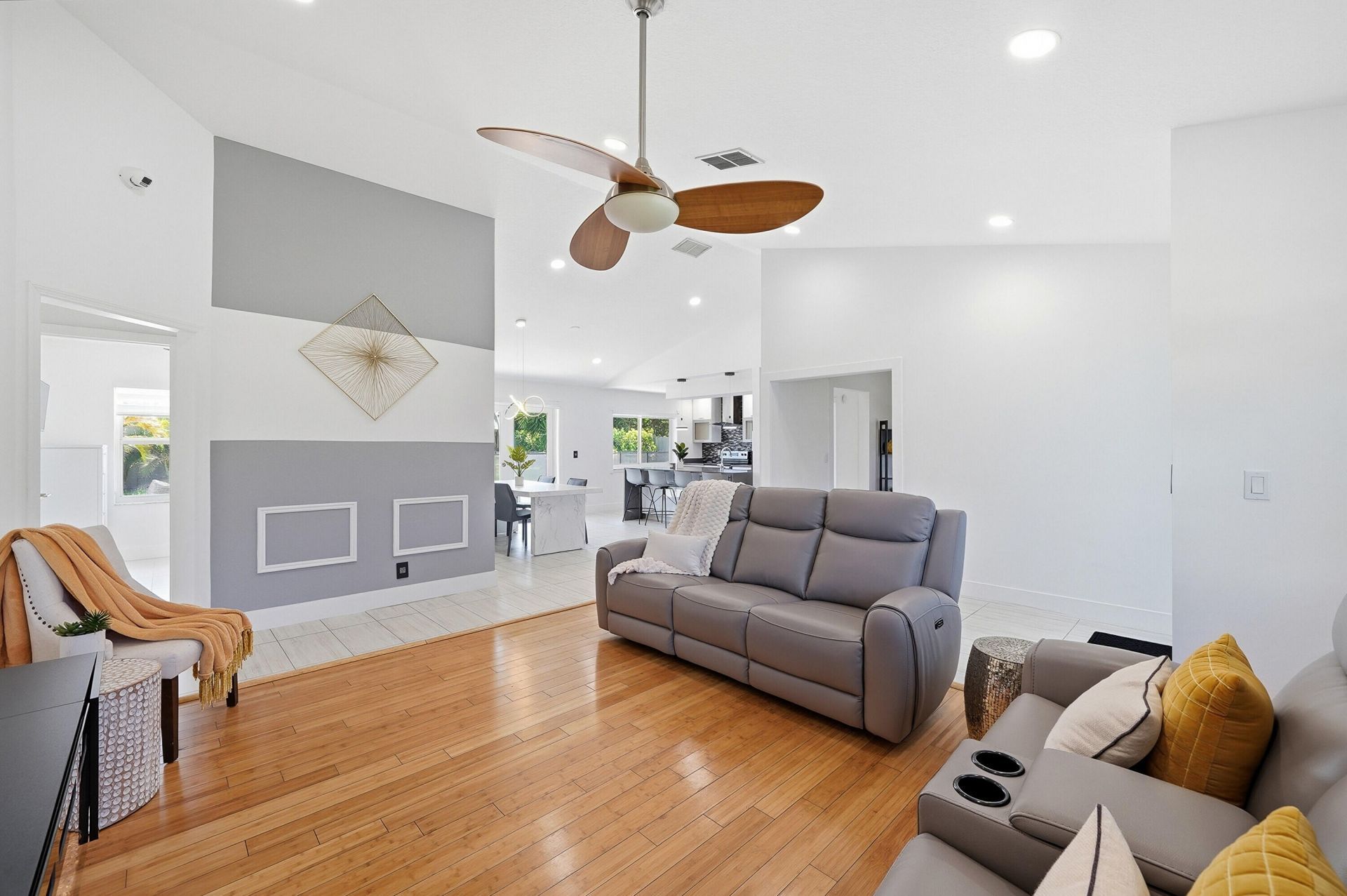 25 Cedar Circle, Boynton Beach, FL 33436 Photo