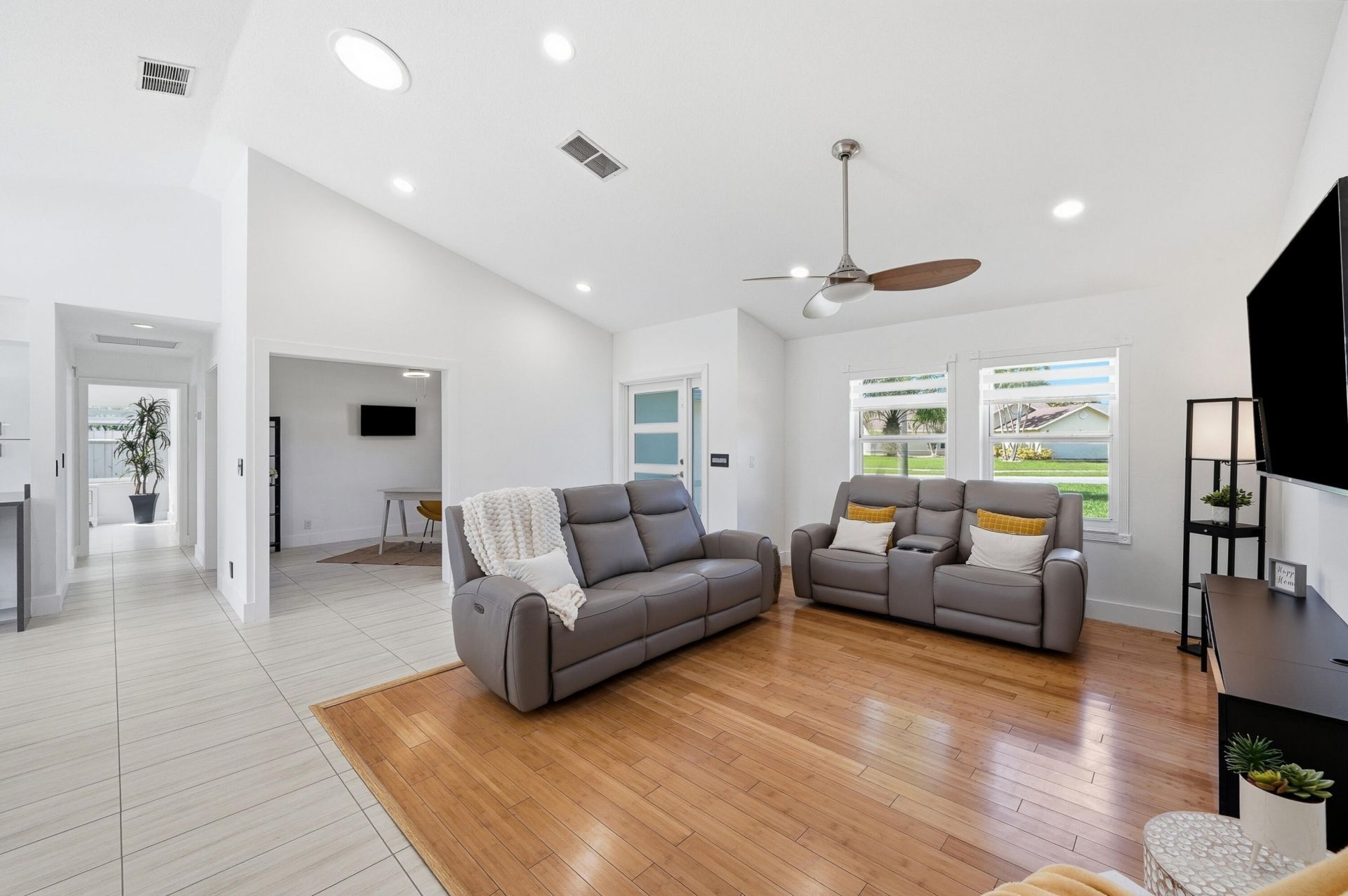 25 Cedar Circle, Boynton Beach, FL 33436 Photo