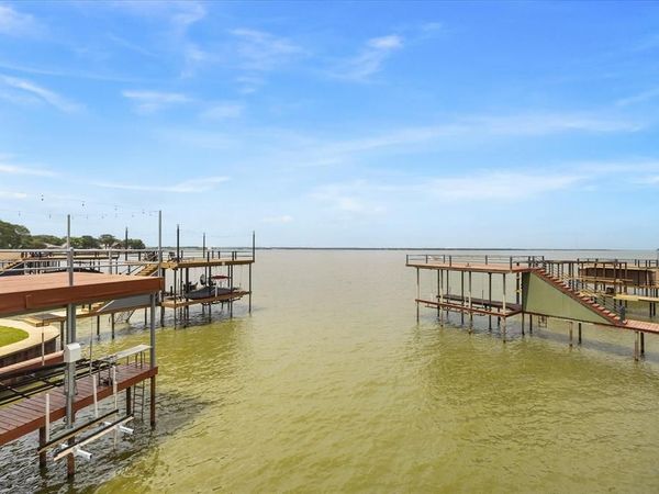 130 Harbor Drive , Gun Barrel City, TX 75156