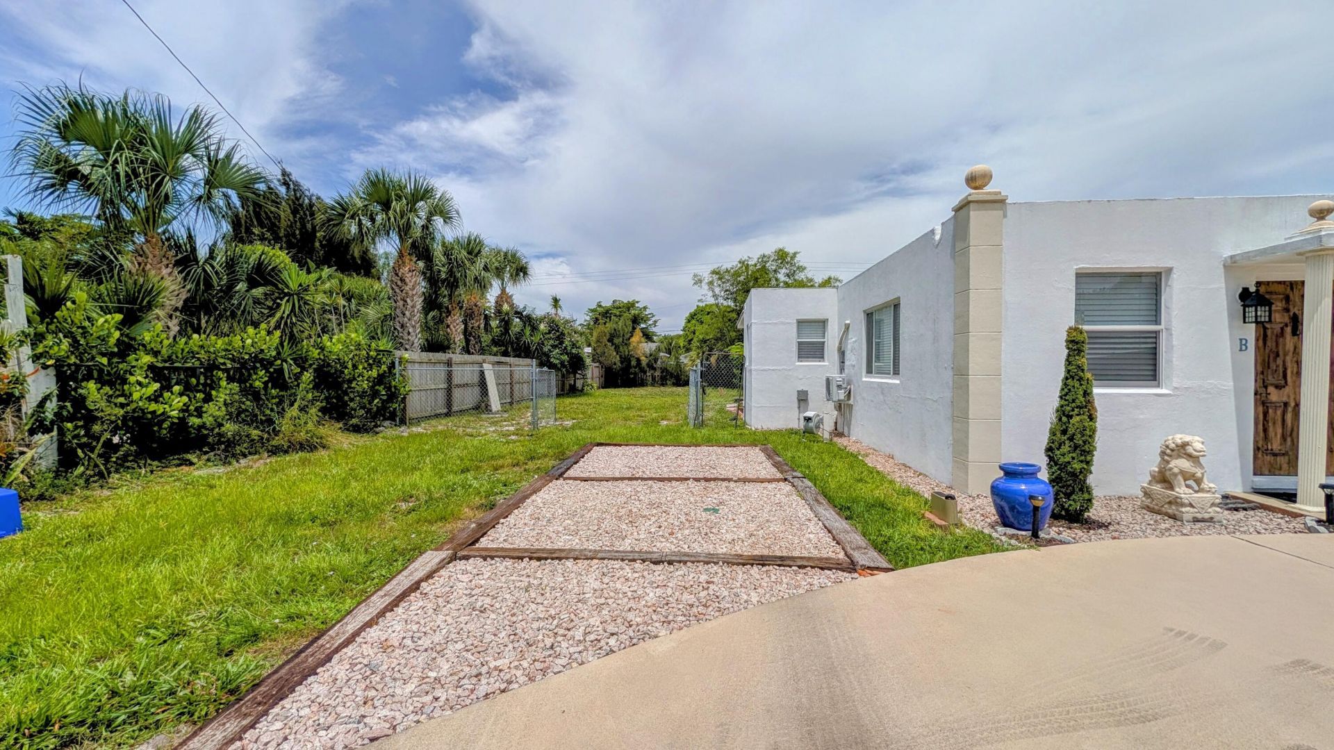 407 NW 7th Street, Unit B, Boynton Beach, FL 33426 Photo