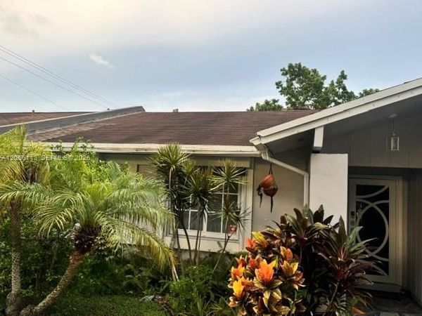 450 E Lakewood Cir E , Unit B, Margate, FL 33063