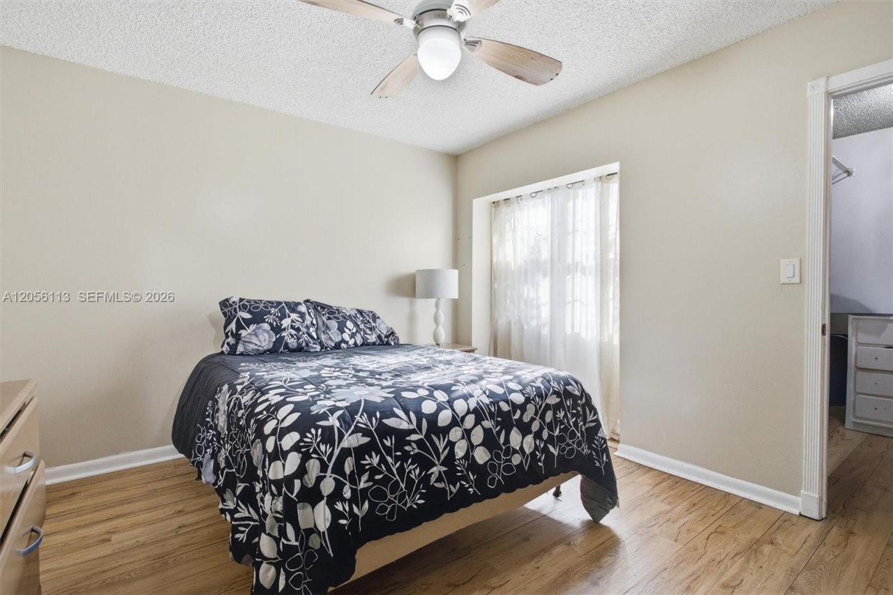 450 E Lakewood Cir E , Unit B, Margate, FL 33063 Photo