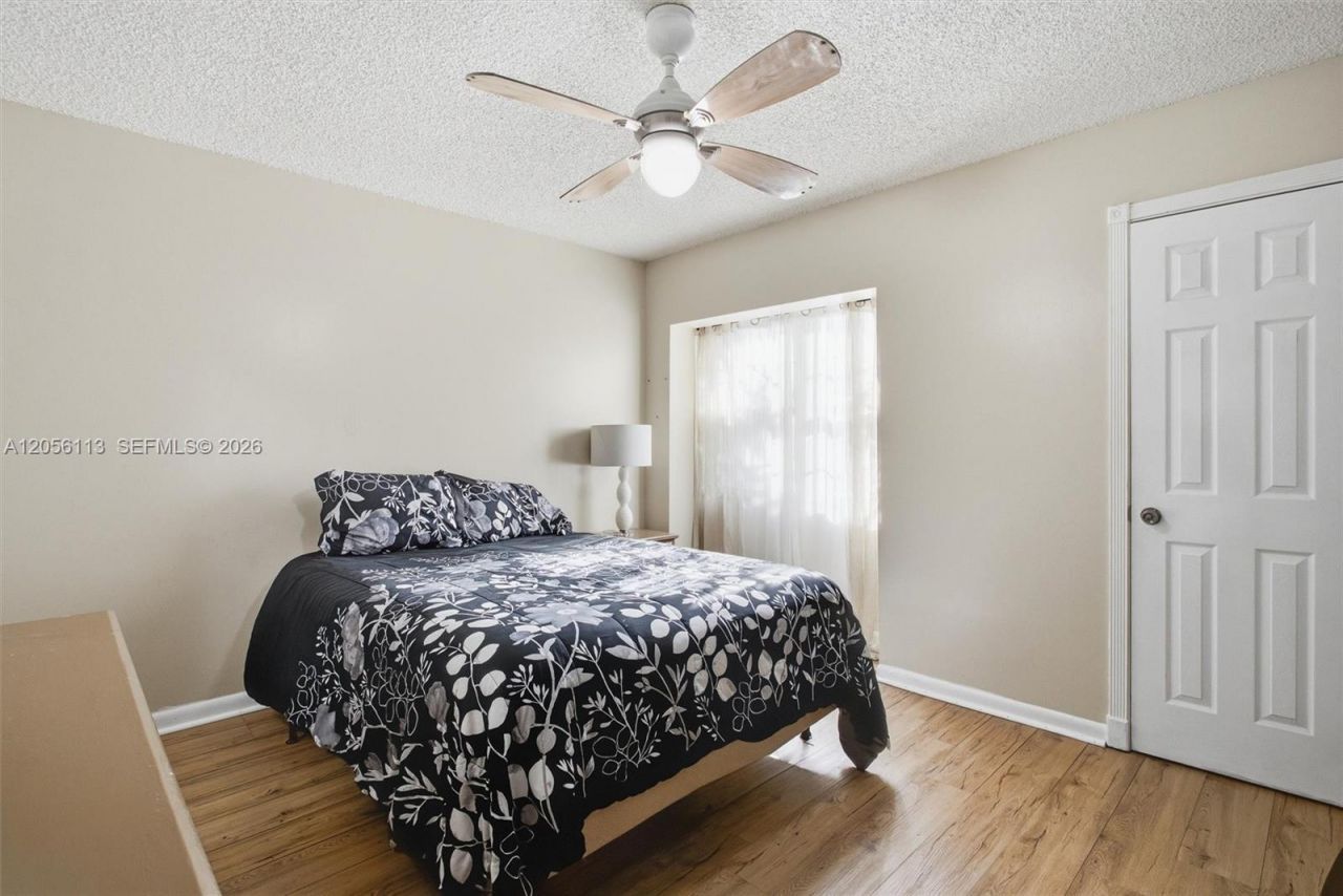 450 E Lakewood Cir E , Unit B, Margate, FL 33063 Photo