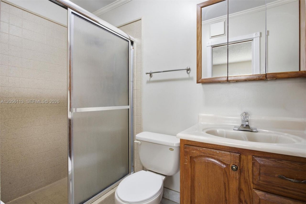 450 E Lakewood Cir E , Unit B, Margate, FL 33063 Photo