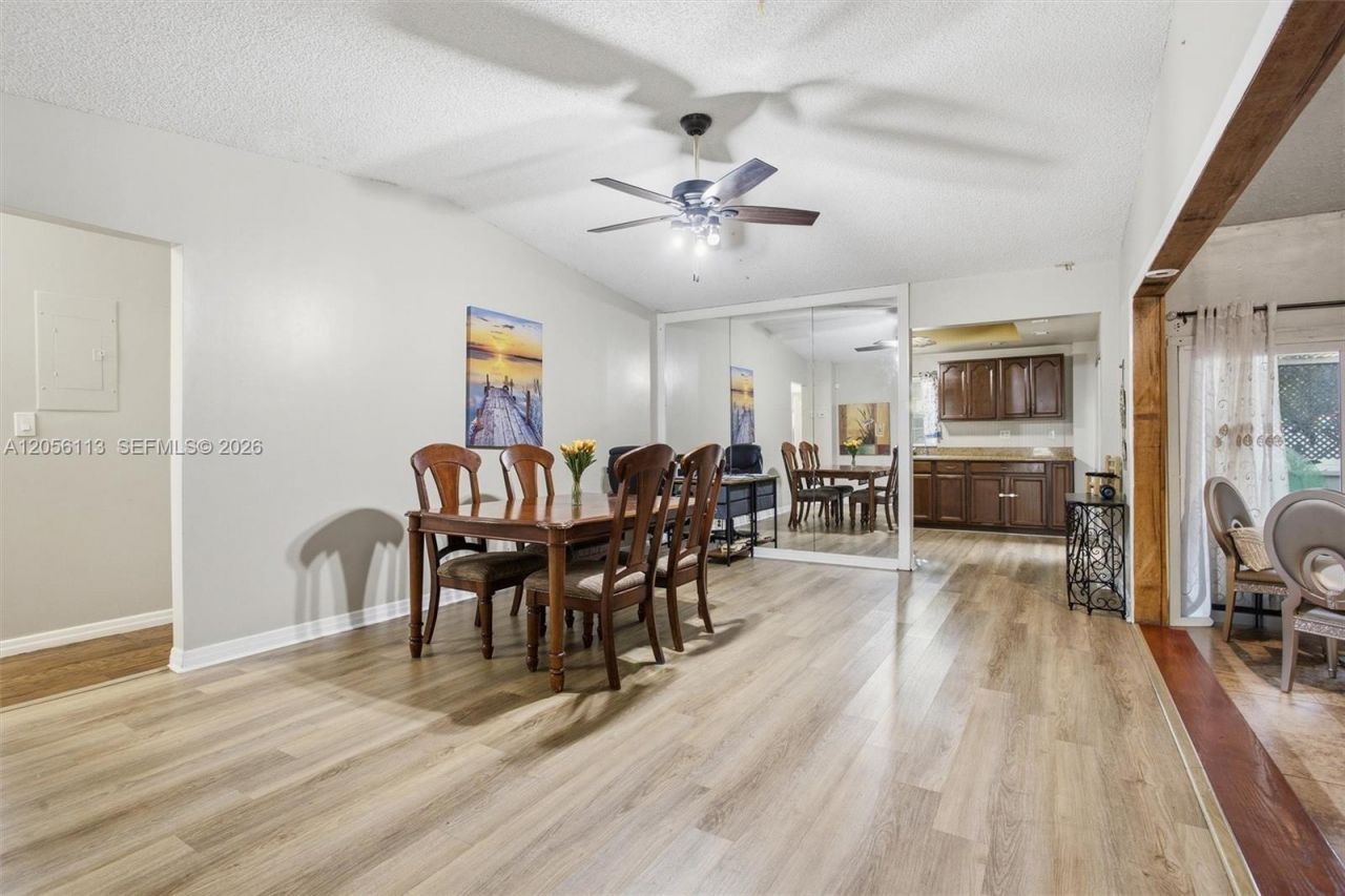 450 E Lakewood Cir E , Unit B, Margate, FL 33063 Photo