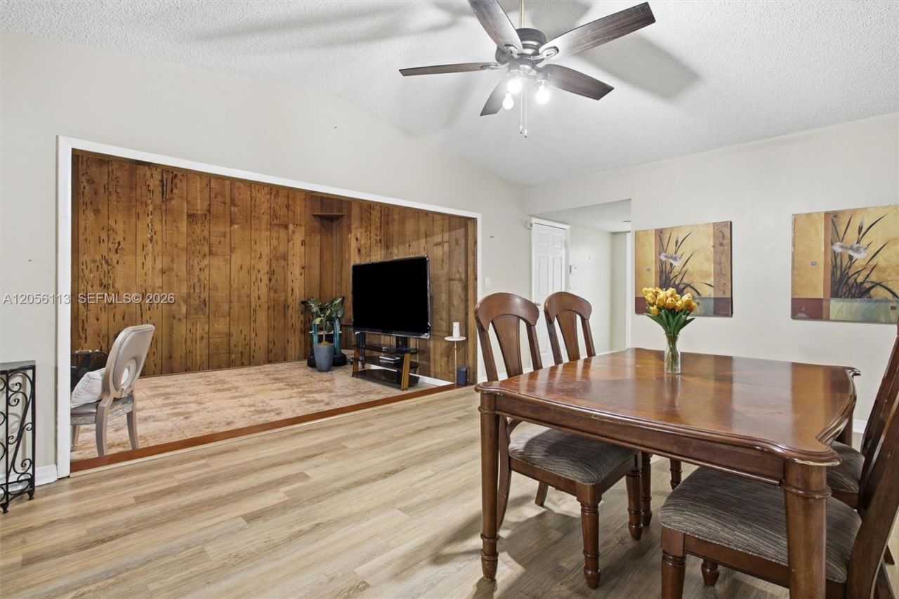 450 E Lakewood Cir E , Unit B, Margate, FL 33063 Photo