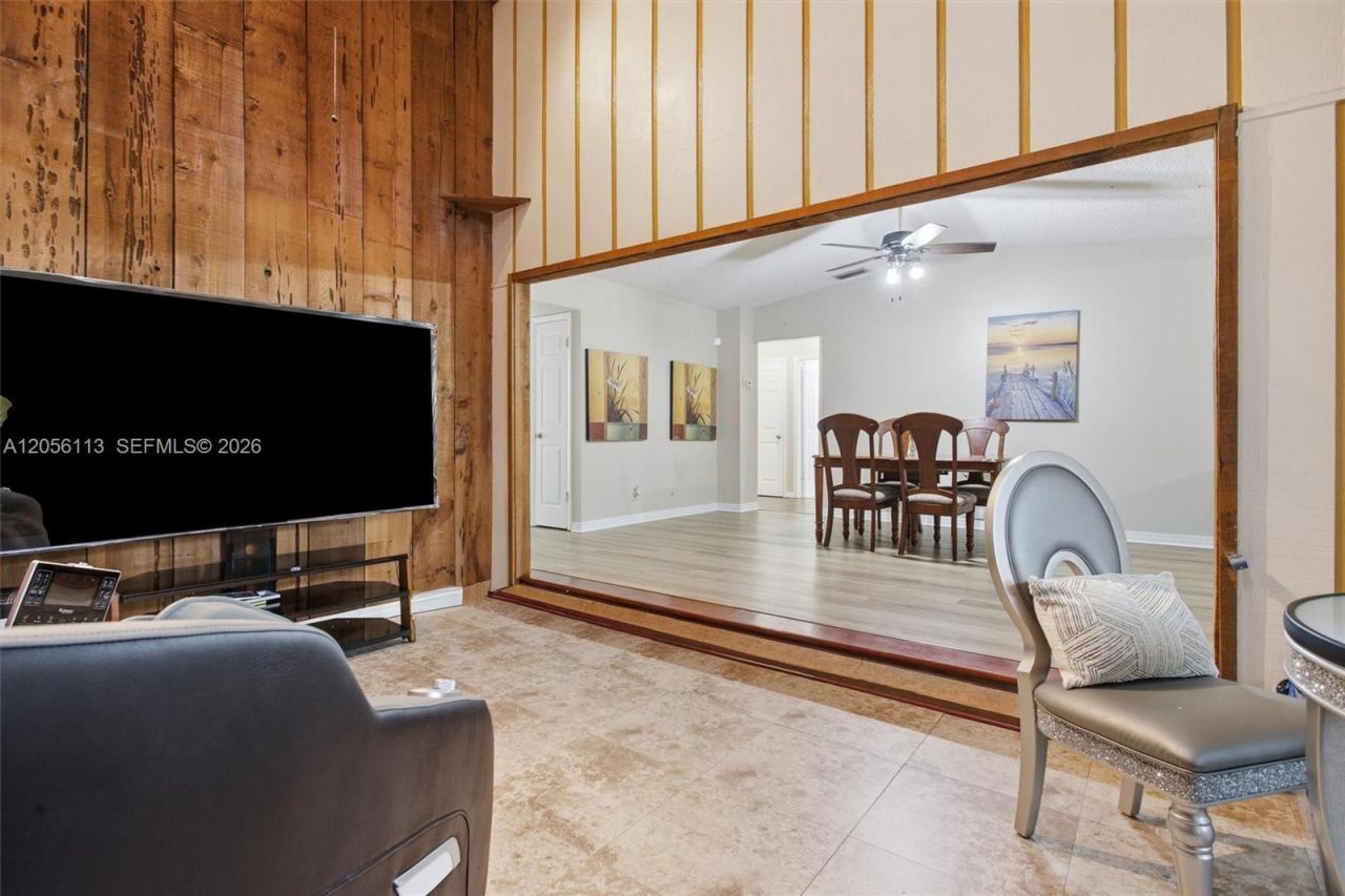 450 E Lakewood Cir E , Unit B, Margate, FL 33063 Photo