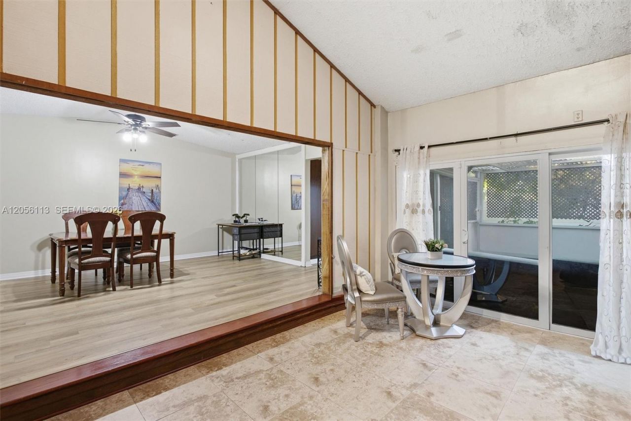 450 E Lakewood Cir E , Unit B, Margate, FL 33063 Photo