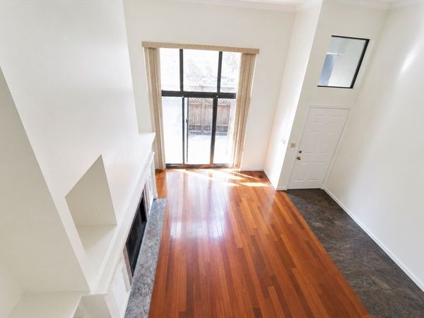 85 Brainerd Rd, Unit TH-3, Boston, MA 02134