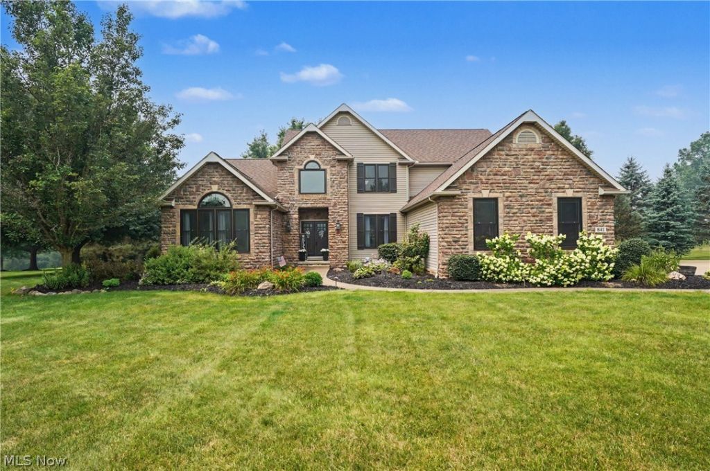 841 Chardoney Drive, Wadsworth, OH 44281