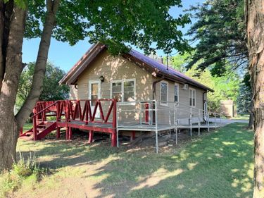 503 2nd Avenue NE, Pipestone, MN 56164