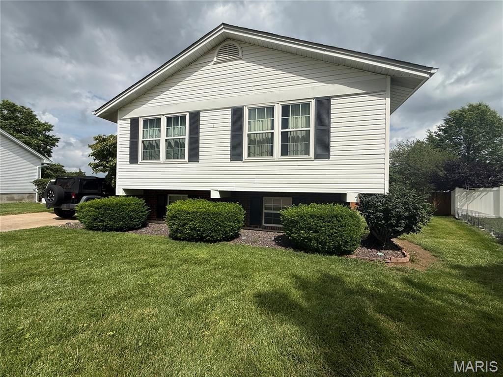 308 Field View Court , Saint Charles, MO 63304 Main Photo