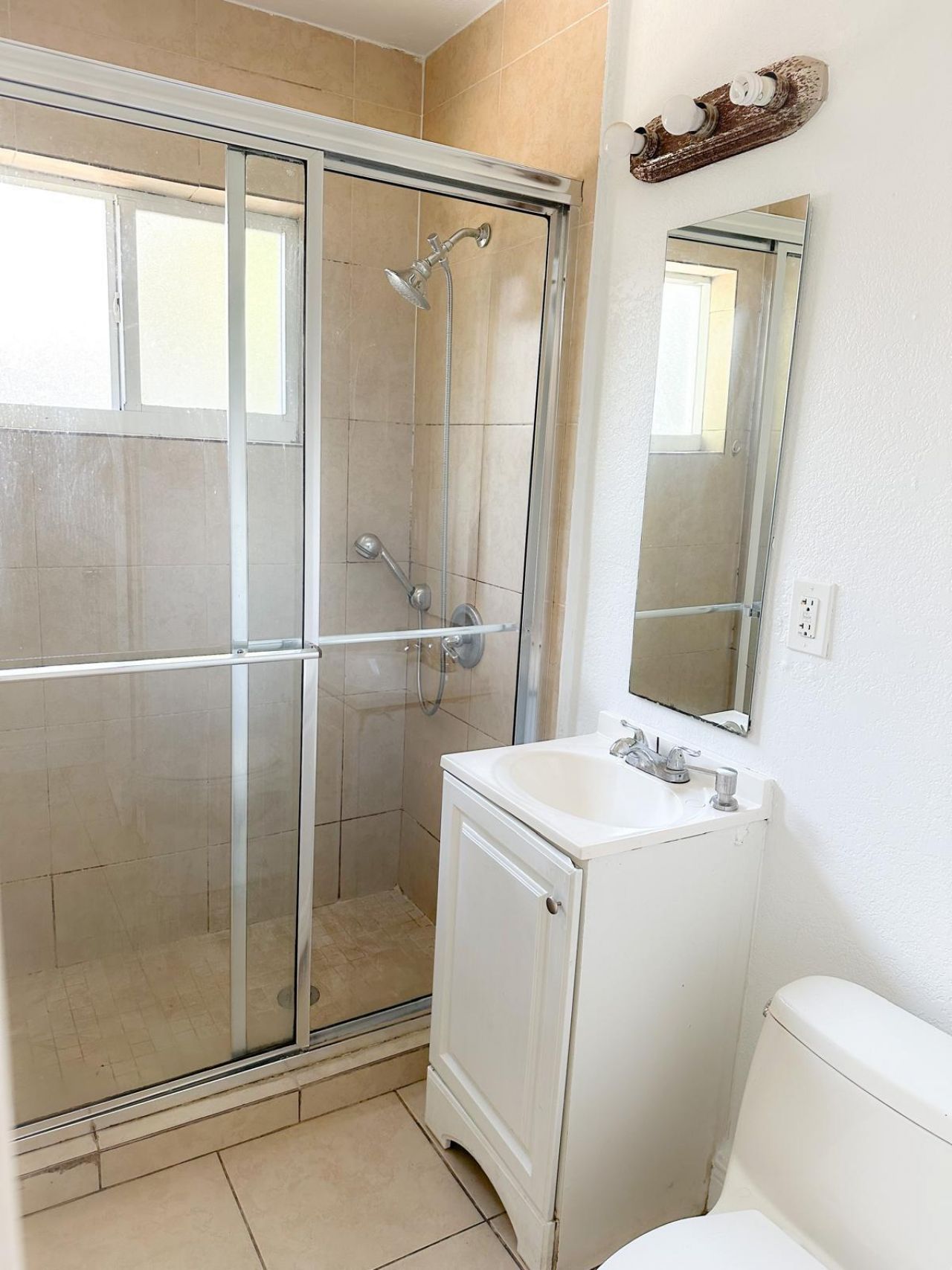 1960 SW 41st Avenue, Unit 6A, Fort Lauderdale, FL 33317 Photo