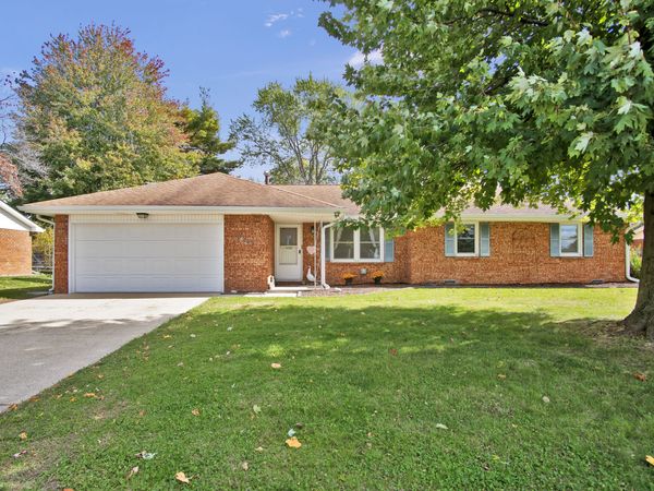 2745 Flintwood Drive, Columbus, IN 47203