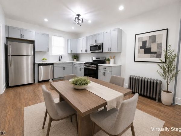 16 Smith St, Newark, NJ 07106