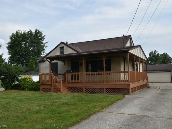 209 Sipple Avenue , Amherst, OH 44001