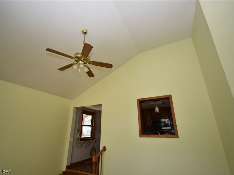 209 Sipple Avenue, Amherst, OH 44001 Photo 10