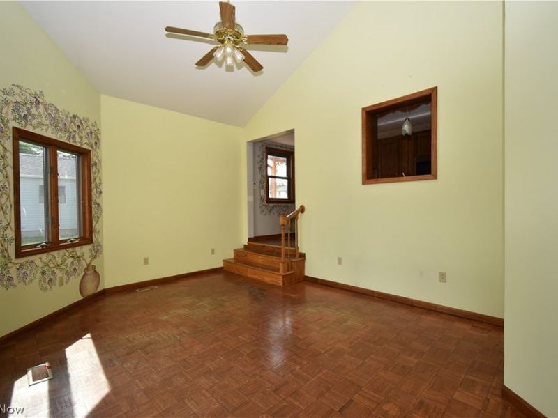 209 Sipple Avenue, Amherst, OH 44001 Photo 11