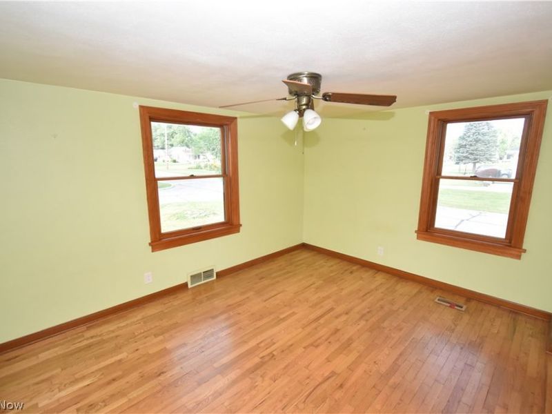 209 Sipple Avenue, Amherst, OH 44001 Photo 21