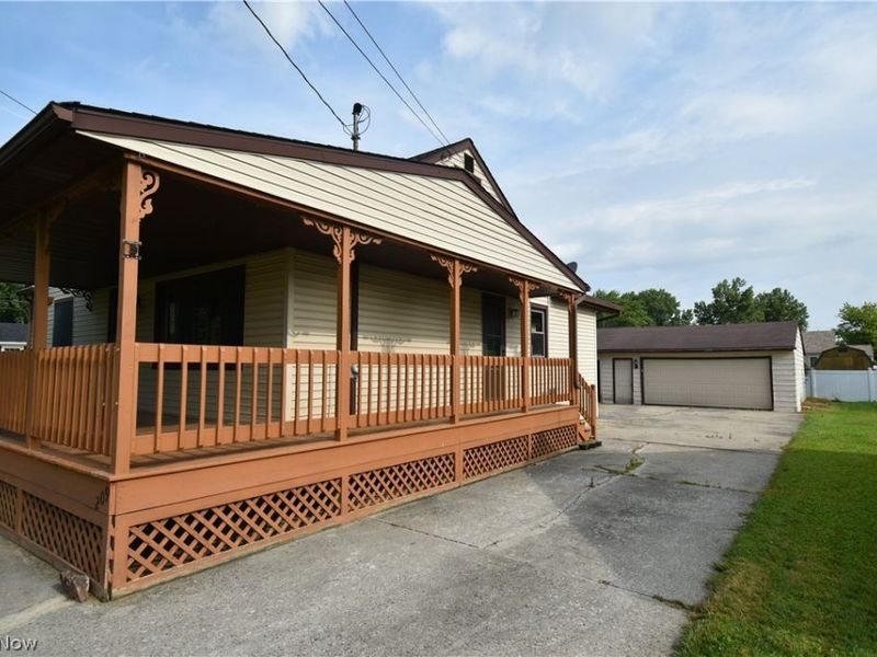 209 Sipple Avenue, Amherst, OH 44001 Photo 3