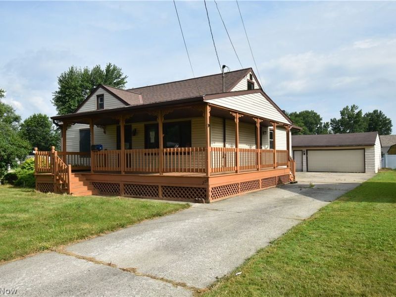 209 Sipple Avenue, Amherst, OH 44001 Photo 4