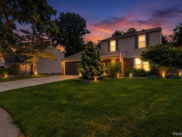 50309 Bellaire Drive, Chesterfield Twp, MI 48047