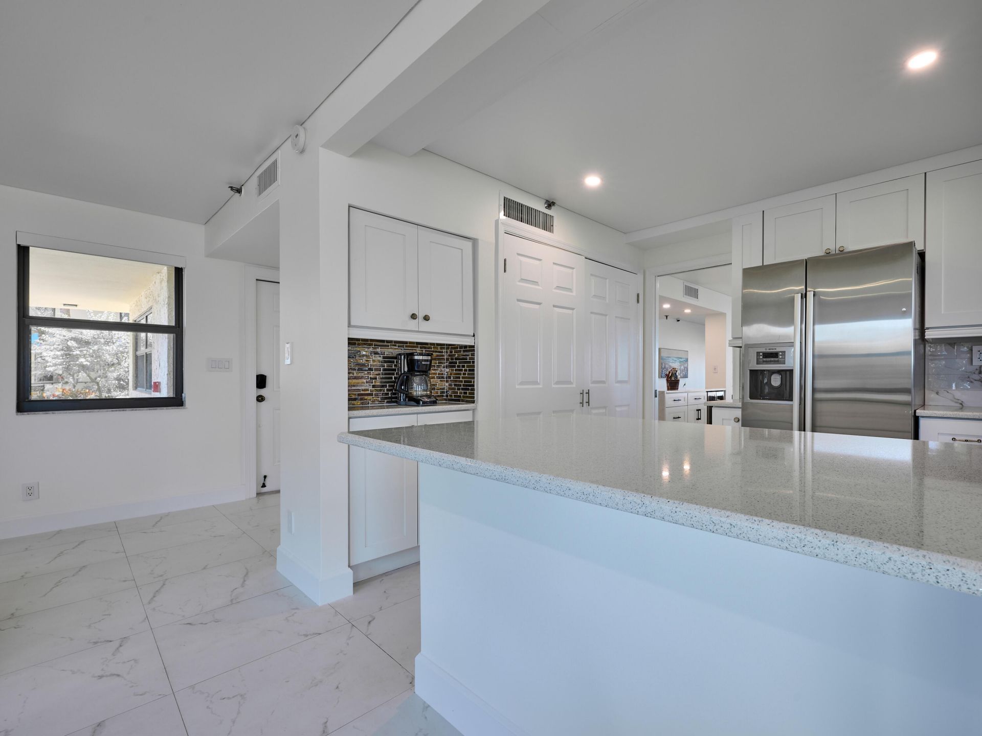 374 Golfview Road, Unit 106, North Palm Beach, FL 33408 Photo