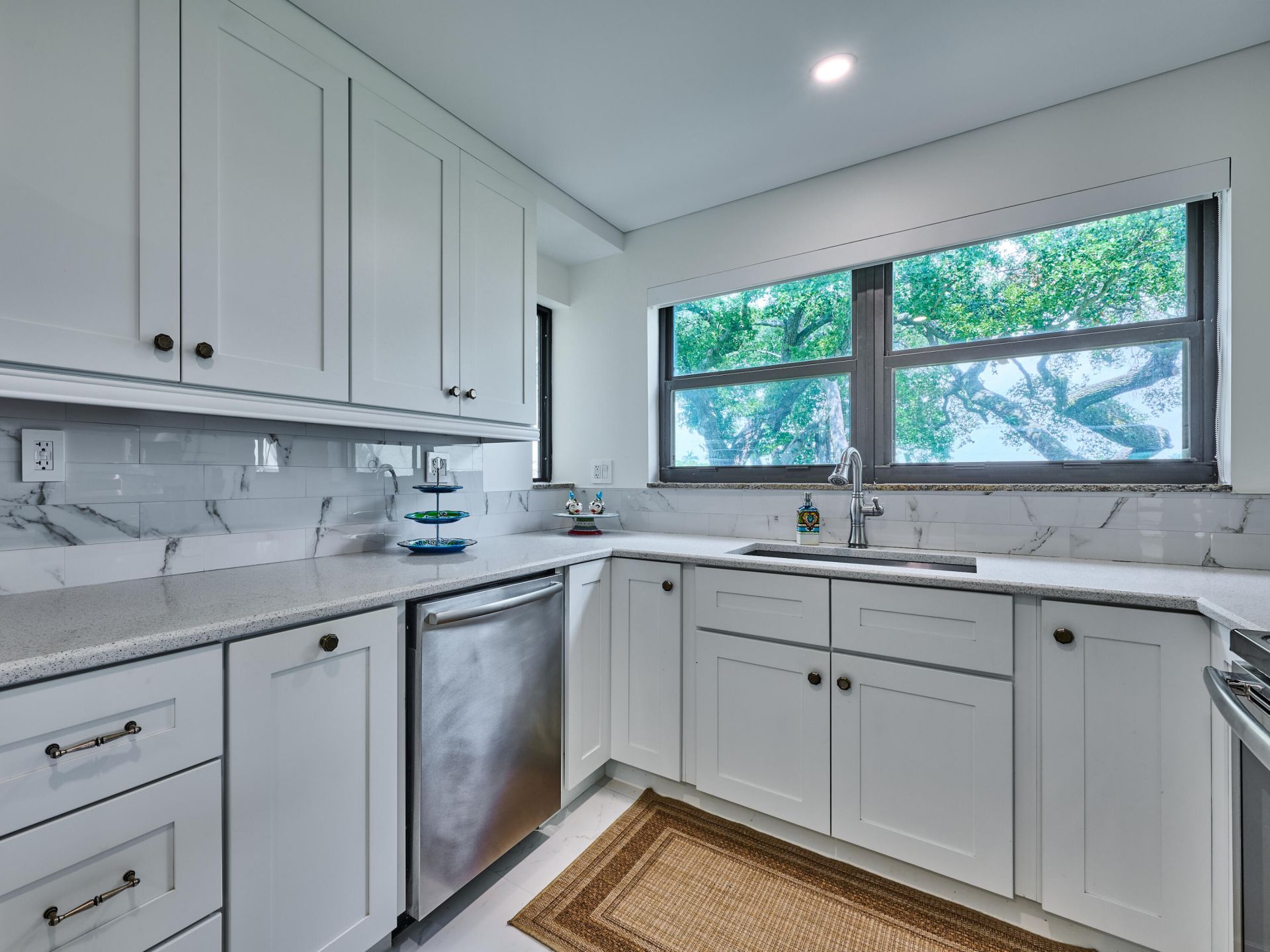 374 Golfview Road, Unit 106, North Palm Beach, FL 33408 Photo