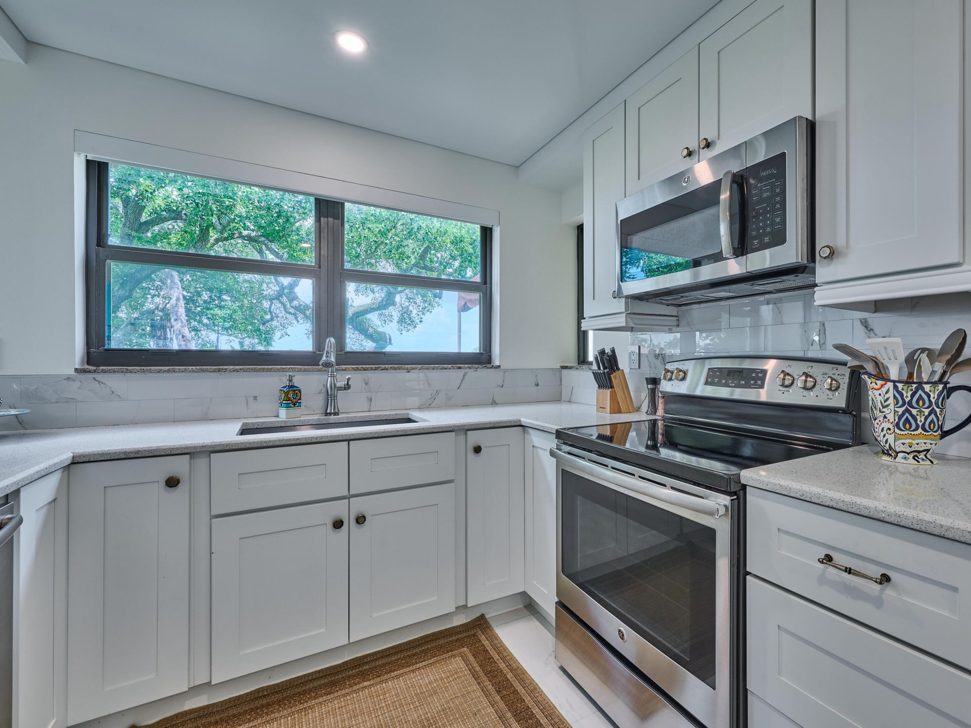 374 Golfview Road, Unit 106, North Palm Beach, FL 33408 Photo