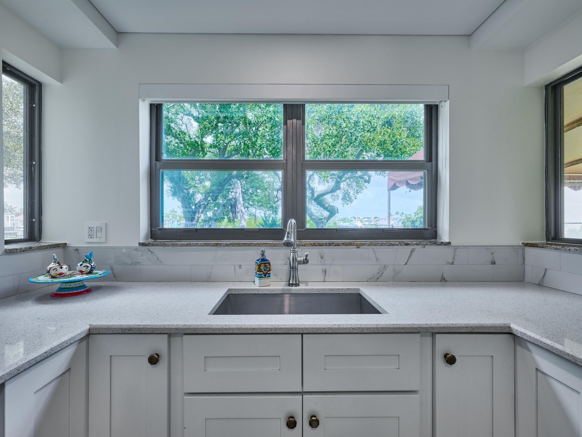 374 Golfview Road, Unit 106, North Palm Beach, FL 33408 Photo