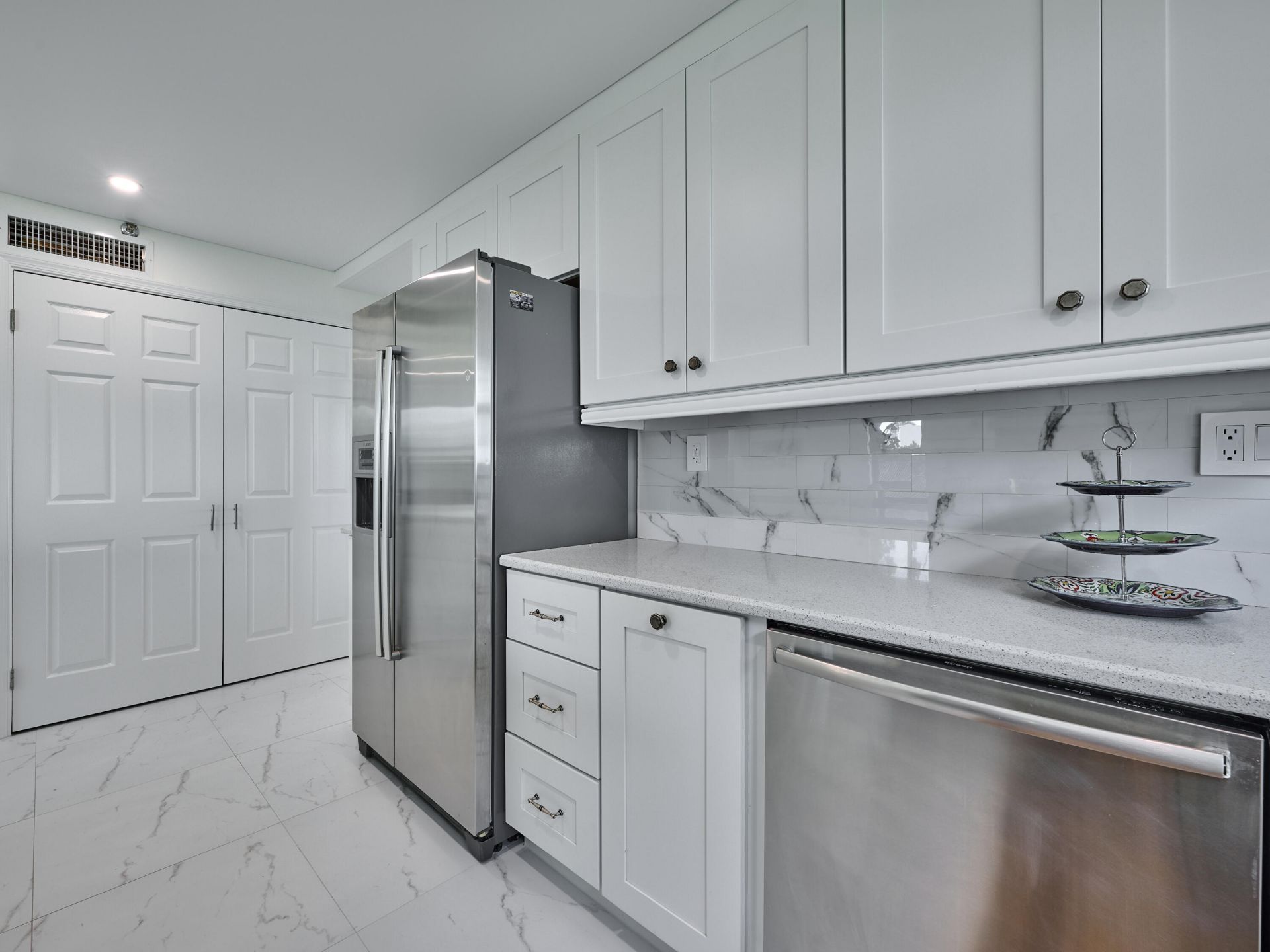 374 Golfview Road, Unit 106, North Palm Beach, FL 33408 Photo