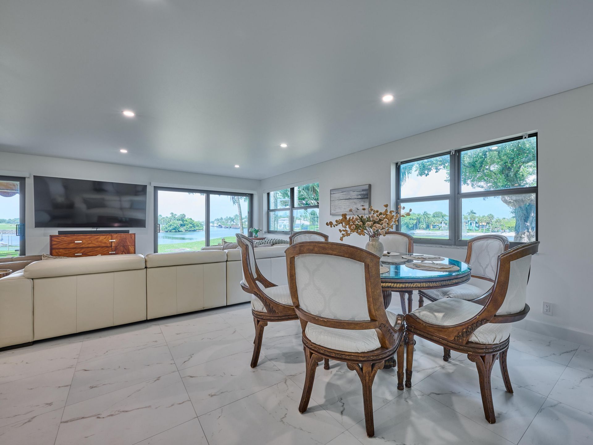 374 Golfview Road, Unit 106, North Palm Beach, FL 33408 Photo