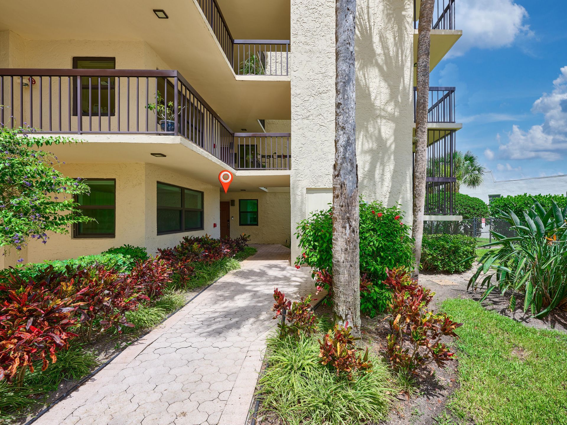 374 Golfview Road, Unit 106, North Palm Beach, FL 33408 Photo