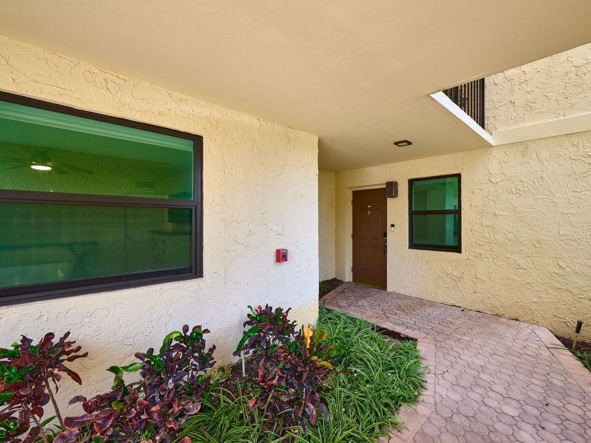 374 Golfview Road, Unit 106, North Palm Beach, FL 33408 Photo