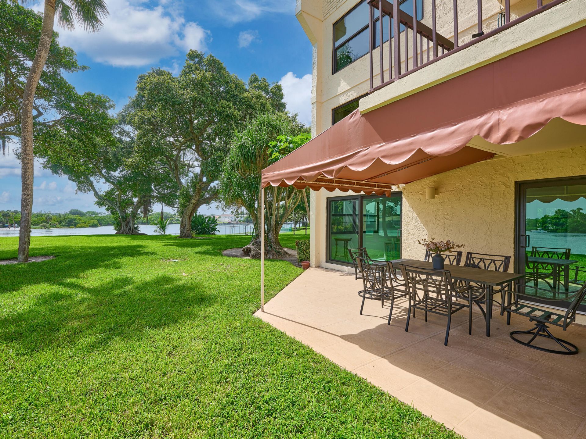 374 Golfview Road, Unit 106, North Palm Beach, FL 33408 Photo