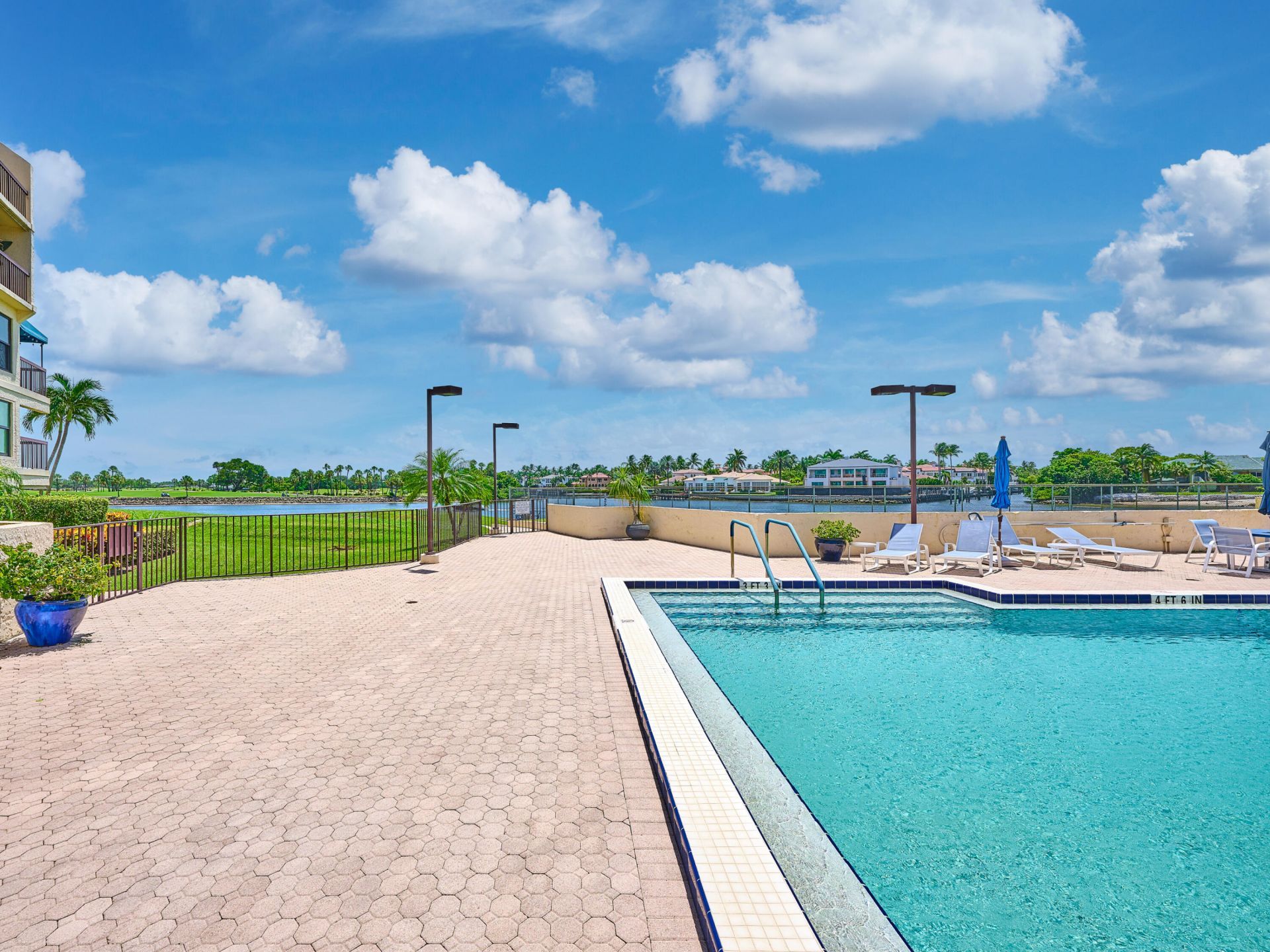 374 Golfview Road, Unit 106, North Palm Beach, FL 33408 Photo