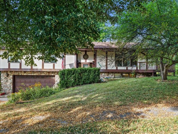 2905 Cody Ct, Waukesha, WI 53188