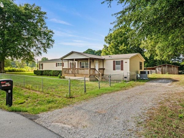 211 Patricia Avenue, Chatsworth, GA 30705