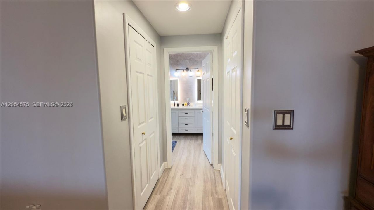 1247 NW 165th Ave, Pembroke Pines, FL 33028 Photo