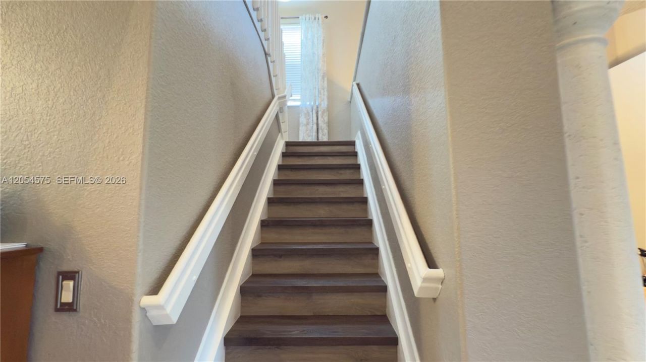 1247 NW 165th Ave, Pembroke Pines, FL 33028 Photo