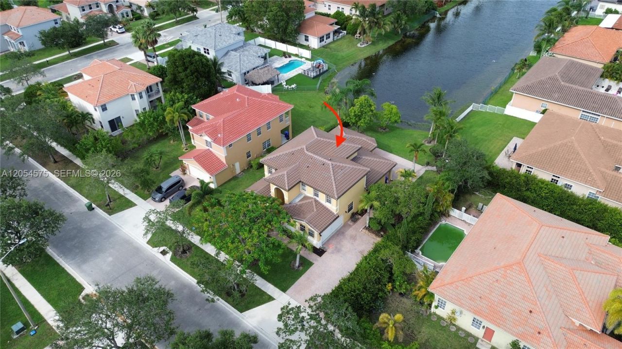 1247 NW 165th Ave, Pembroke Pines, FL 33028 Photo