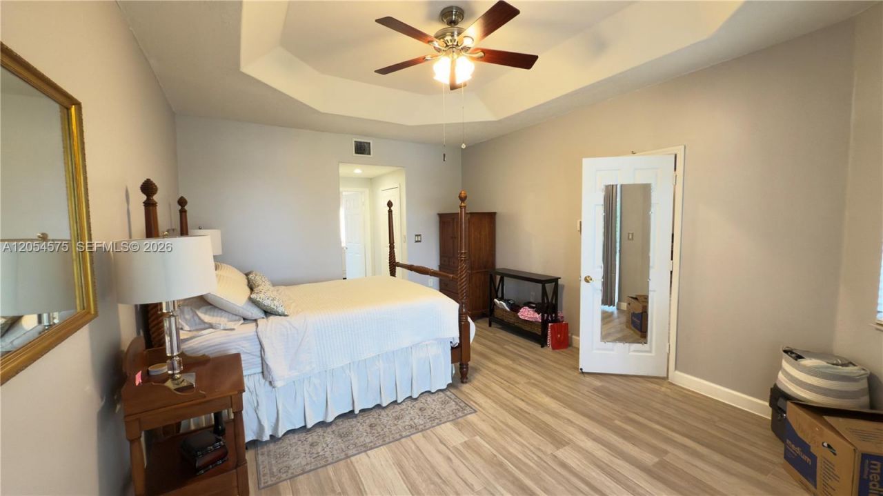 1247 NW 165th Ave, Pembroke Pines, FL 33028 Photo