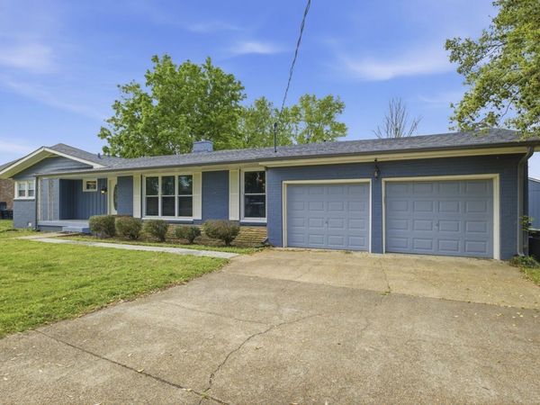 110 Walnut Drive , Hendersonville, TN 37075