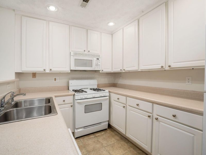 5330 B Stonemeadow Avenue, Unit SA5330 B, Columbus, OH 43220 Photo 19