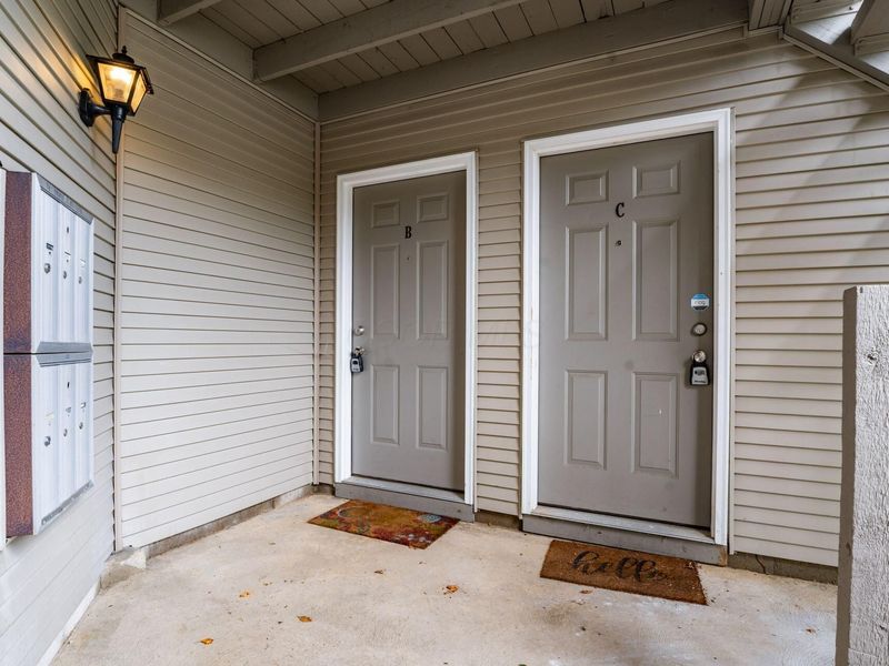 5330 B Stonemeadow Avenue, Unit SA5330 B, Columbus, OH 43220 Photo 2