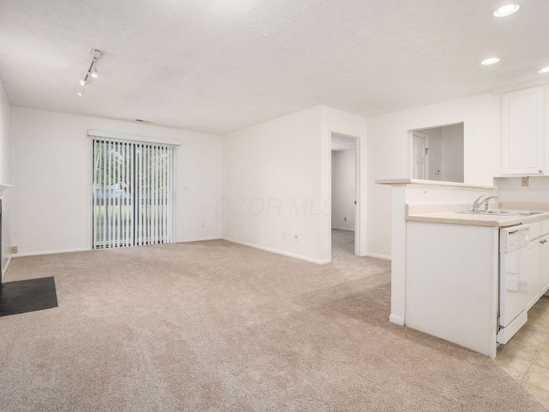 5330 B Stonemeadow Avenue, Unit SA5330 B, Columbus, OH 43220 Photo 9
