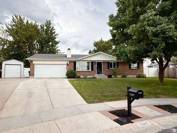 11047 S LAMASA CIR E, Sandy, UT 84092