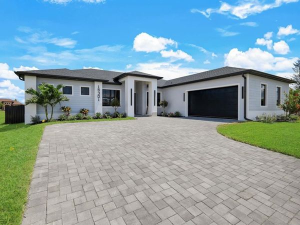 15301 ACORN CIRCLE, PORT CHARLOTTE, FL 33981