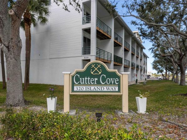 320 ISLAND WAY , Unit 605, CLEARWATER BEACH, FL 33767