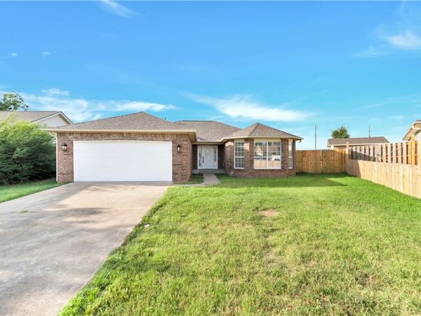 2303 Willow Street, Rogers, AR 72758